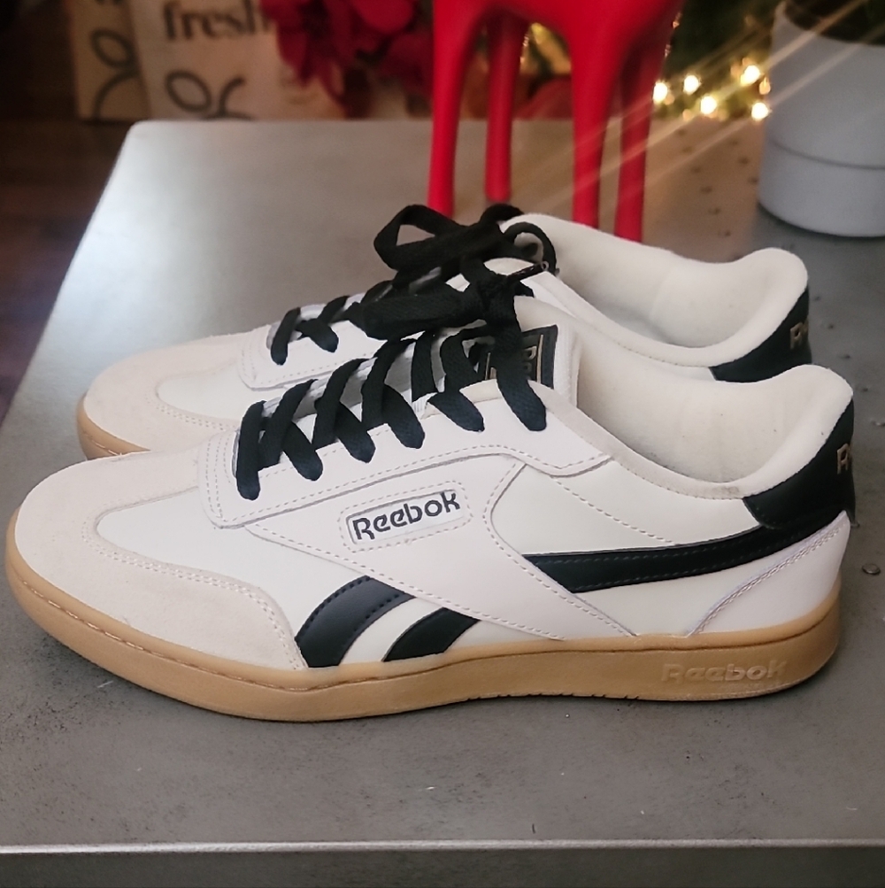 Reebok Classic Off White and Black Sneakers with Tan Sole. Worn Once